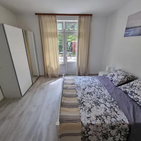 Retreat With Free Parking