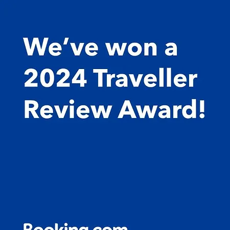 Retreat With Free Parking Pula