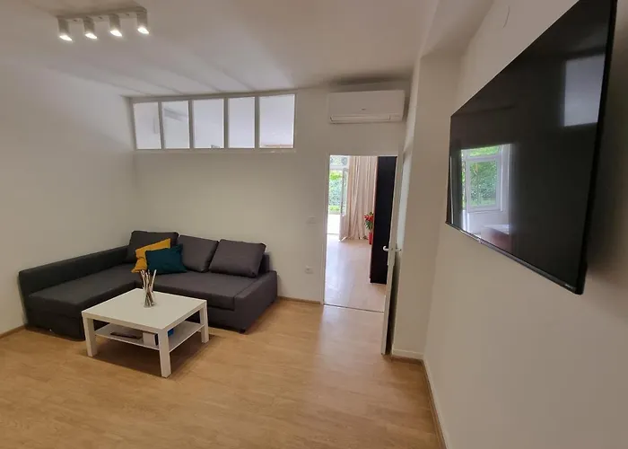 아파트 Retreat With Free Parking *