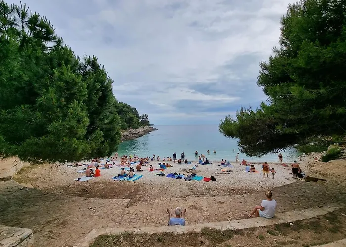 Retreat With Free Parking *