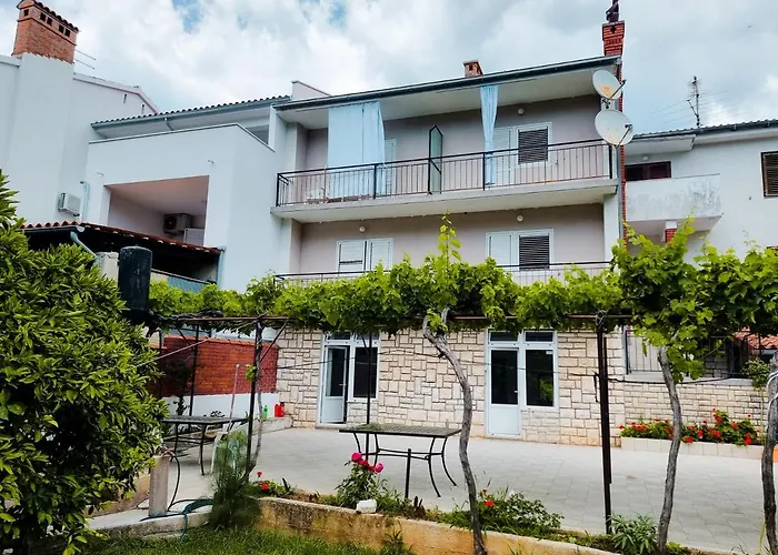 Retreat With Free Parking Lejlighed Pula