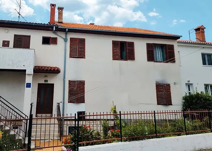 Daire Retreat With Free Parking Pula